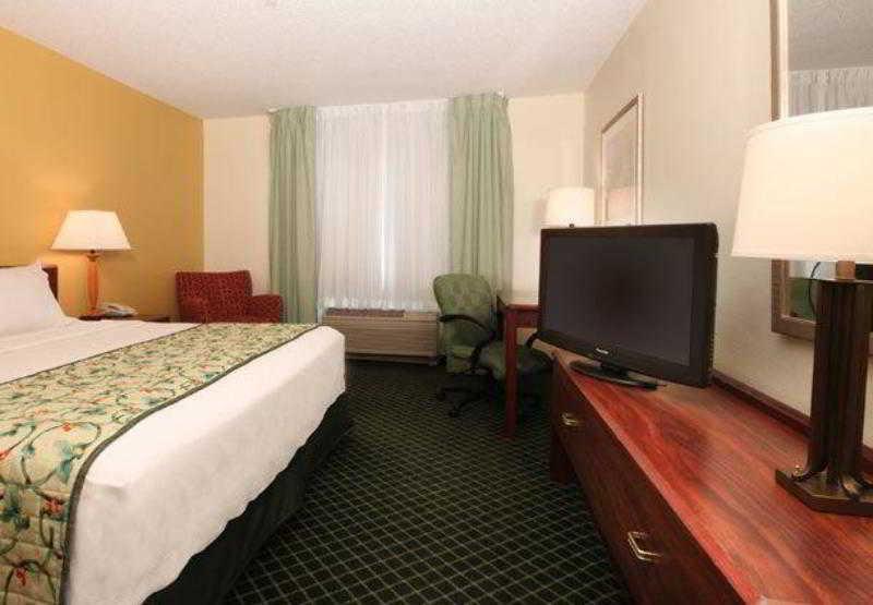 Fairfield Inn Erie Millcreek Mall Room photo